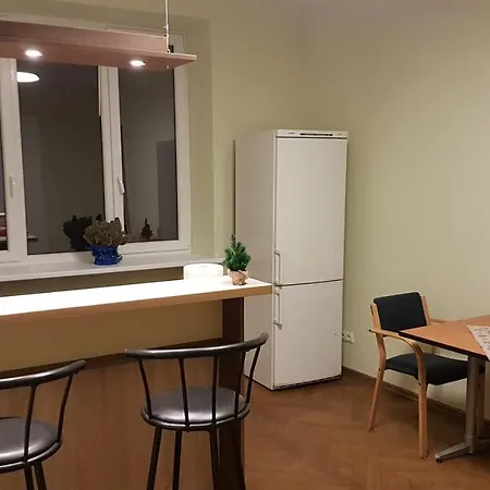 Redwood Apartment *